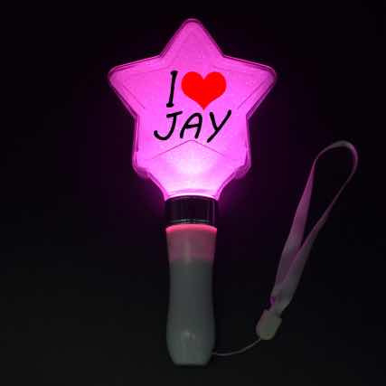 Imagen 9 de 10 de Pulseras Con Luz Led Y Logo Brazaletes Para Fiesta Concierto