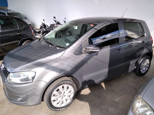 Imagem 1 de 7 de Volkswagen Fox Trend 1.6 Cinza 2012