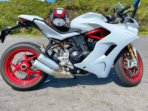 Ducati Supersport S, No Panigale, No Multistrada