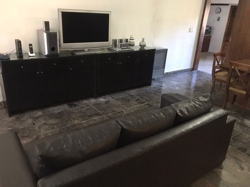 Chalet En Venta En Bernal Centro