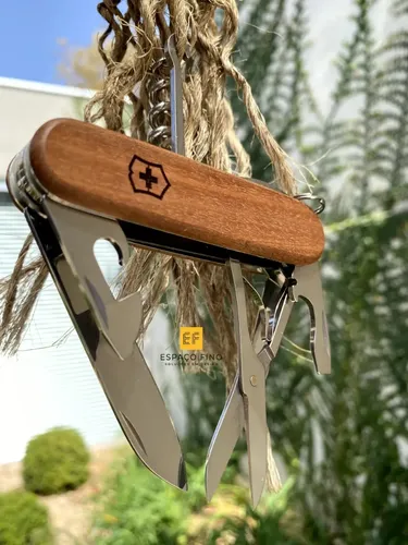 Canivete Victorinox Huntsman Wood Tala Madeira 13f 1.3711.63