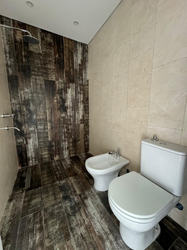 Casa 5 Ambientes En Venta. Lagos De Canning 1