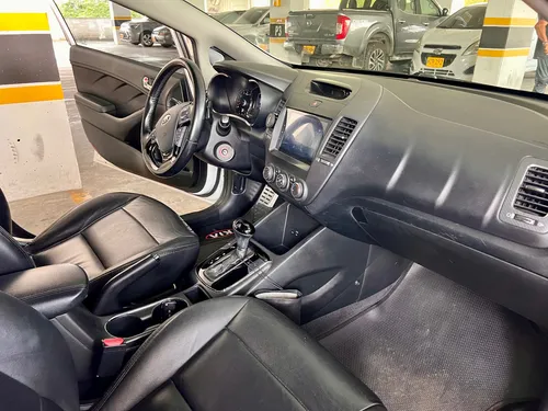 Kia CERATO PRO 1.6l Zenith At
