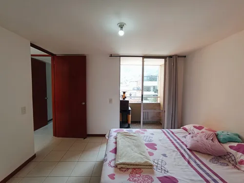Apartamento En Venta En Los Colores. Cod V12674