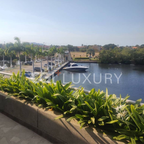 Cgi + Luxury Lecheria Ofrece En Venta Apartamento En Isla Paraiso Yacht Club 