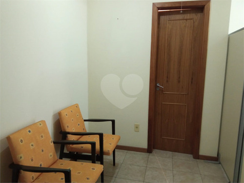 Imagem 9 de 19 de Sala Comercial, 48m², De Frente, Com Ar Condicionado, Na Av. Lima E Silva, Cidade Baixa - Reo409169