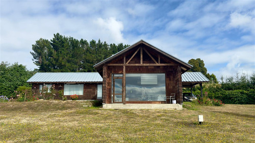 Casa En Venta De 2 Dorm. Camino Puerto Octay A Llanquihue