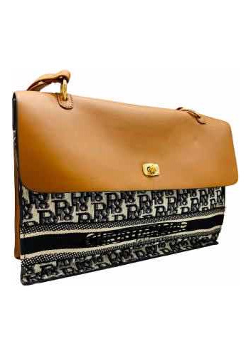 Cartera Rectangular Marrón Con Negro