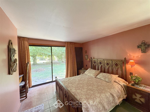 Casa En Venta De 4 Dorm. En Las Cabras