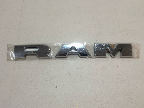 Emblema Puerta Delantera Derecha Dodge Ram 2500/3500 19 25 Blanco (Usado)