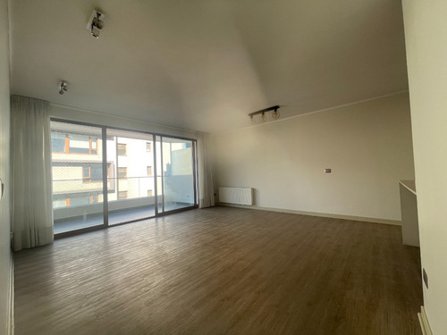 Depto. Frente A Metro Los Dominicos. 2 D+2 B. Cod 41100