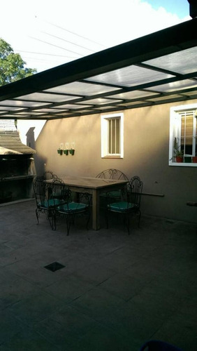 Imagen 8 de 8 de Chalet - 4 Ambientes - Servicios - Castelar Norte