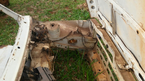 Fiat 147 Pick Up Carroceria Completa Mas Sem Mecanica Latari