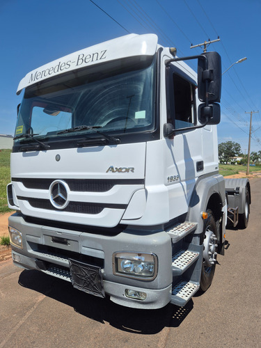Mercedes Bens Axor 1933 4x2 2014 Automático