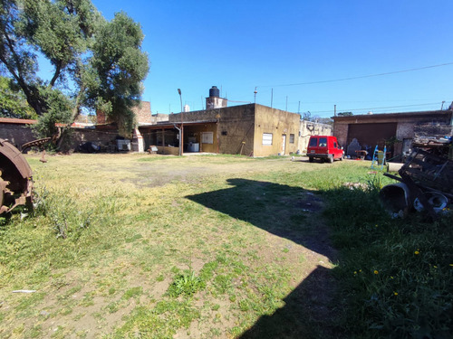 Excelente Oportunidad !! Ideal Inversión, 24mts De Frente X 43,20mts De Fondo, 208m2 3 Locales