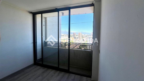Departamento En Venta De 2 Dorm. En San Joaquín