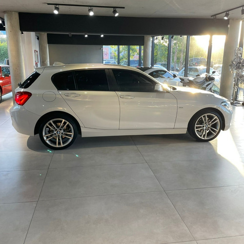 Imagen 8 de 20 de Bmw Serie 1 1.6 120i Sport Line At 177cv