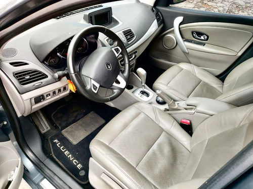 Renault Fluence 2013 2.0 Privilège X-tronic Hi-flex 4p