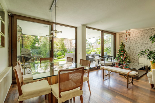 Departamento Con Increíble Jardín En San Carlos De Apoquindo