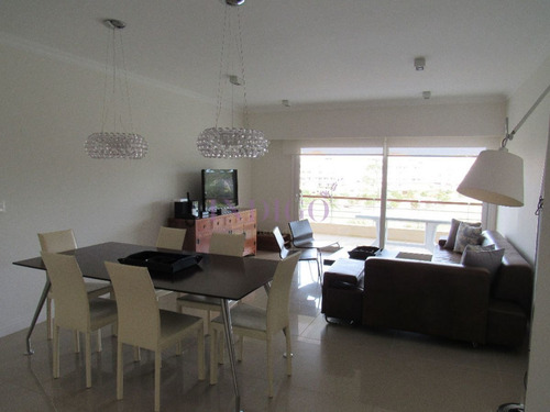 Imagen 4 de 12 de Departamento En Alquiler En El Edificio Veramansa , 2 Dormitorios . - Punta Del Este Piedras Del Chileno