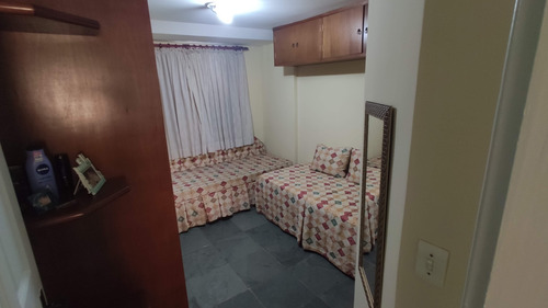 Imagem 10 de 14 de Apartamento Astúrias, 2 Quartos, Sacada, Lazer Completo.
