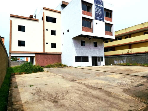 Imagen 8 de 9 de Century21 Inmoservi Vende Edificio Residencial En La Avenida Pichincha