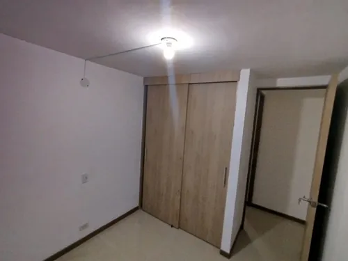 Arriendo Apartamento En Loma De Los Bernal