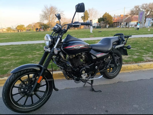 Bajaj Avenger 220 - Año 2017