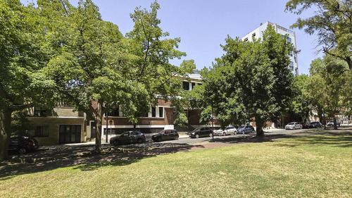 Edificio Comercial En Parque Patricios