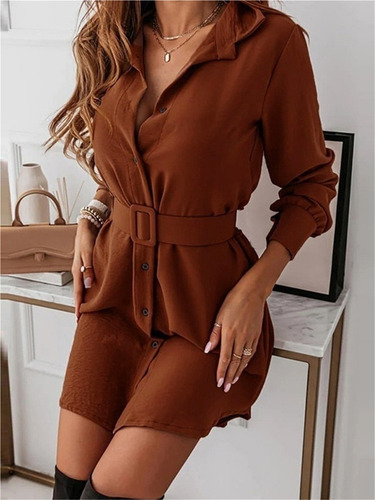 A Vestido Camisero De Manga Larga Con Botones Y Cinturón