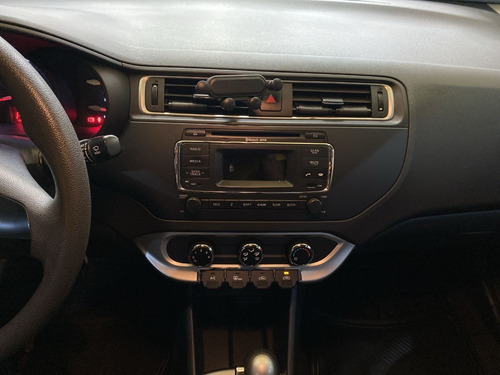 Imagen 20 de 25 de Kia Rio 1.4