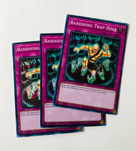 Banishing Trap Hole. Tercia. Super Rare. Yugioh!