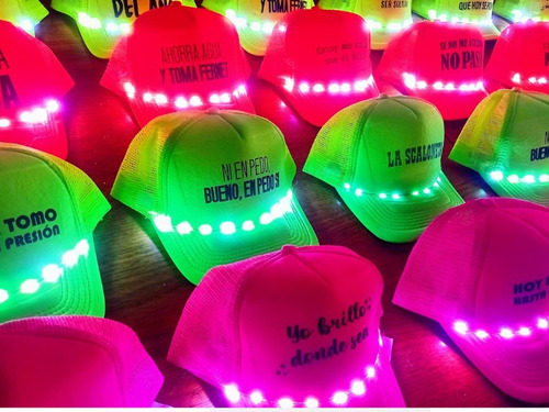 Cotillon Para Fiestas Y Eventos Gorras Con Frases Y Luz Led