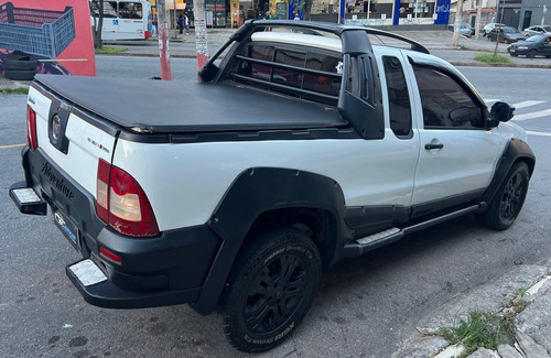 Fiat Strada 1.8 16v Adventure Ce Flex 2p