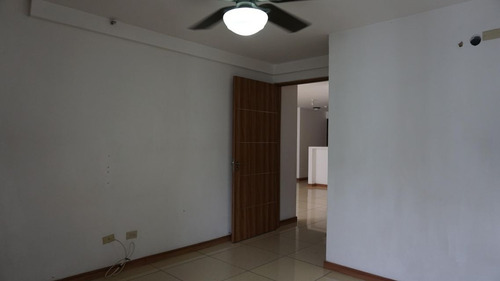 Imagen 9 de 21 de Venta De Apartamento De 80 M2 En Ph Terrazas Del Rey, Condado Del Rey 22-93gg