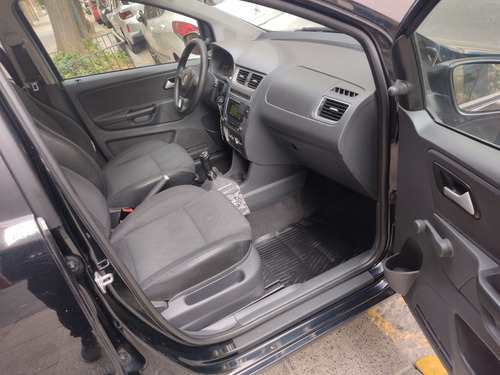 Imagen 9 de 13 de Volkswagen Suran 2014 1.6 Comfortline 101cv