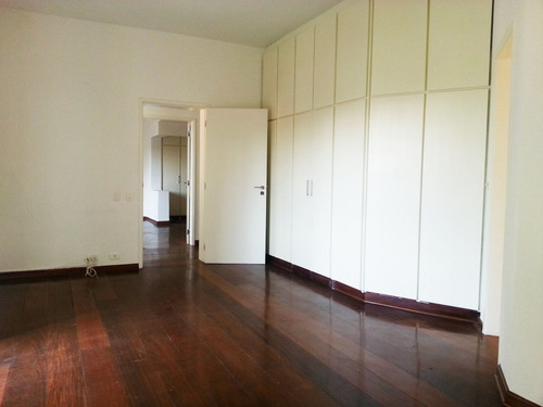 Imagem 15 de 17 de Casa Térrea, 4 Dormitórios - Reo95333