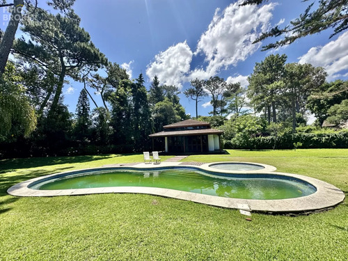 Casa En Venta. La Mansa. Muy Cerca Del Mar.