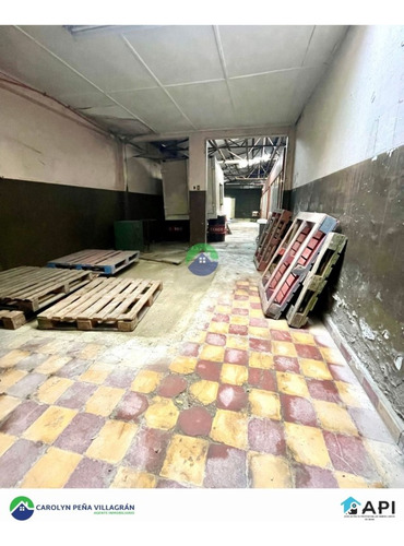 Terreno Con Galpón, Bodegas Y Oficinas, Loreno Arenas