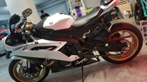 Yamaha R6