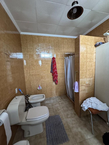 Vendo Casa 2 Dorm. Zona Sur. B. Iponá, Cordoba. Apta Crédito