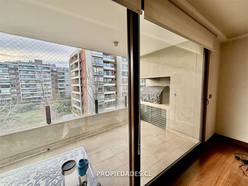 Departamento En Venta De 4 Dorm. En Lo Barnechea