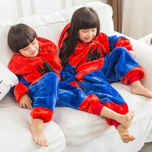 Imagen 5 de 5 de Pijama Hombre Araña Niños/as