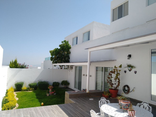 Imagen 2 de 26 de Casa Duplex En Venta En Punta Esmeralda