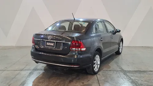 Volkswagen Vento 1.6 HIGHLINE AUTO