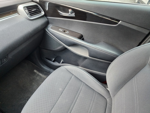 Kia Sorento 2.4 Lx At