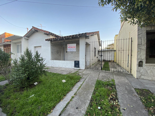 Latorre Prop Vende Chalet A Refaccionar Barrio Las Avenidas