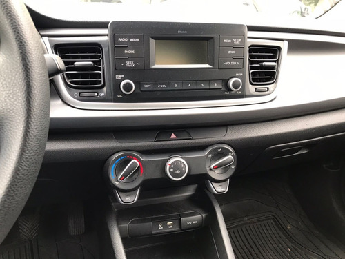 Imagen 12 de 13 de Kia Rio Hb Lx 2018
