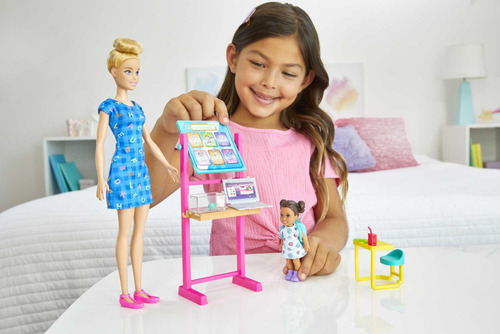 Set De Juego Barbie Maestra Cabello Rubio Con 1 Bebé (Usado)