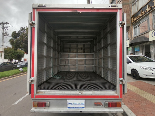 Nissan Frontier D22/np300 4x2 Furgón